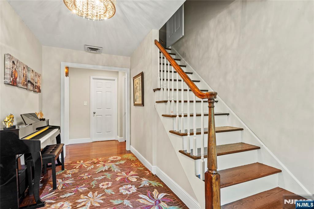10 Allendale Road Property Photo 6
