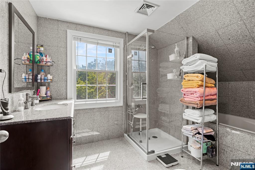 10 Allendale Road Property Photo 15