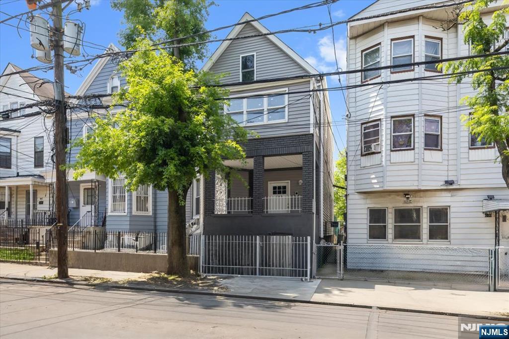 164 Parker Street Property Photo 1