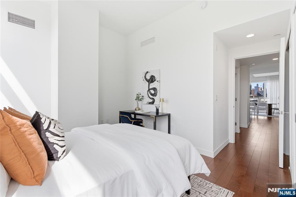 800 Ave At Port Imperial Boulevard 1010 Property Photo 32
