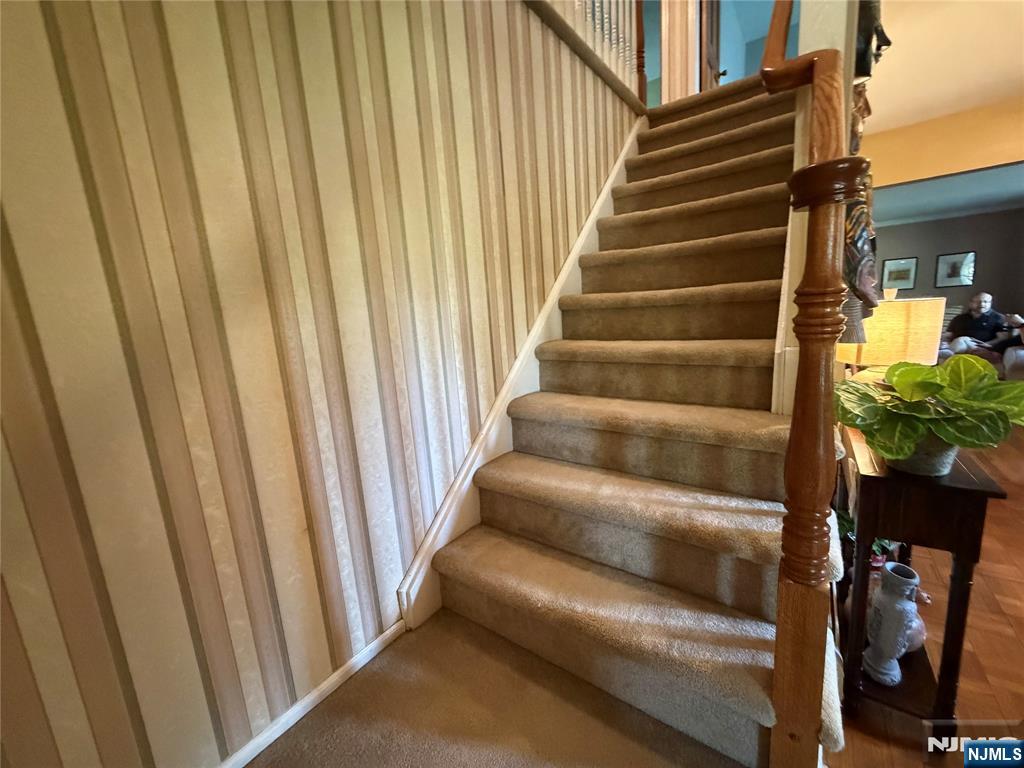 73 Hillside Avenue Property Photo 23