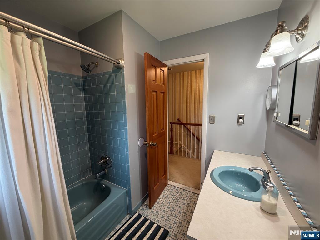 73 Hillside Avenue Property Photo 28