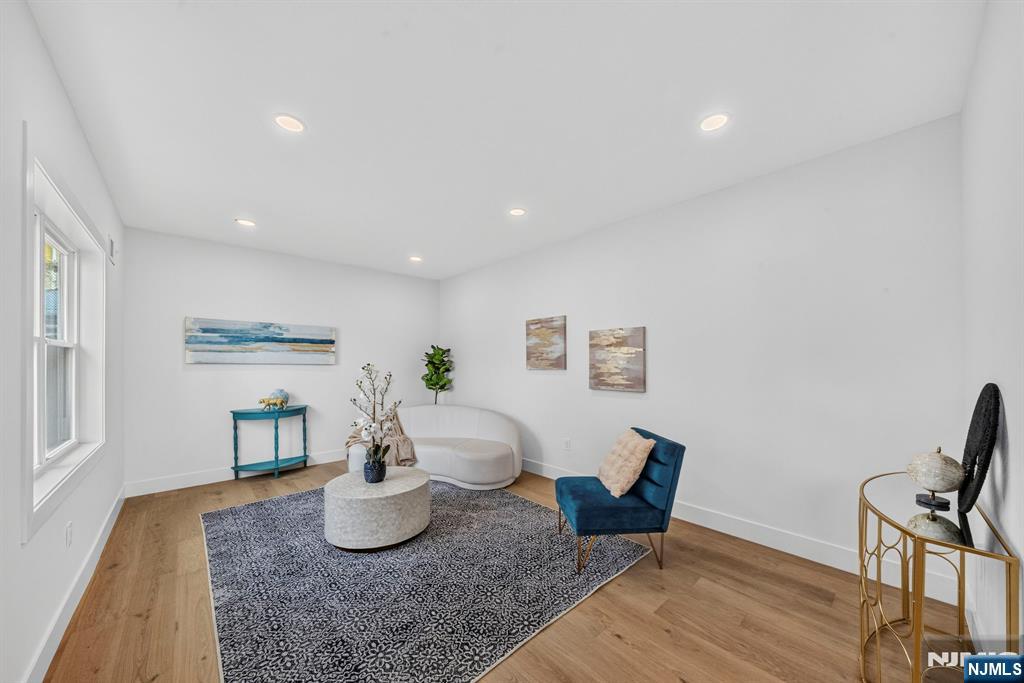 125 Cedarhurst Avenue Property Photo 19