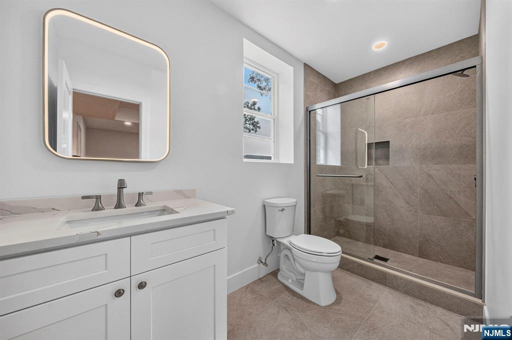 125 Cedarhurst Avenue Property Photo 36