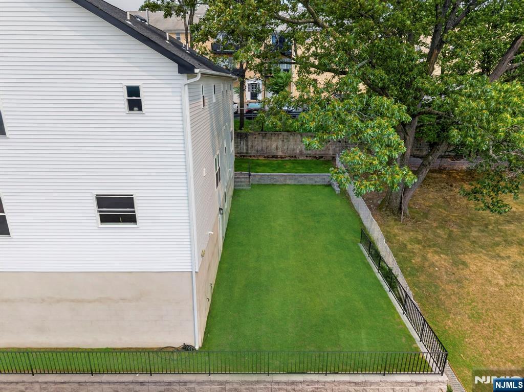 125 Cedarhurst Avenue Property Photo 43