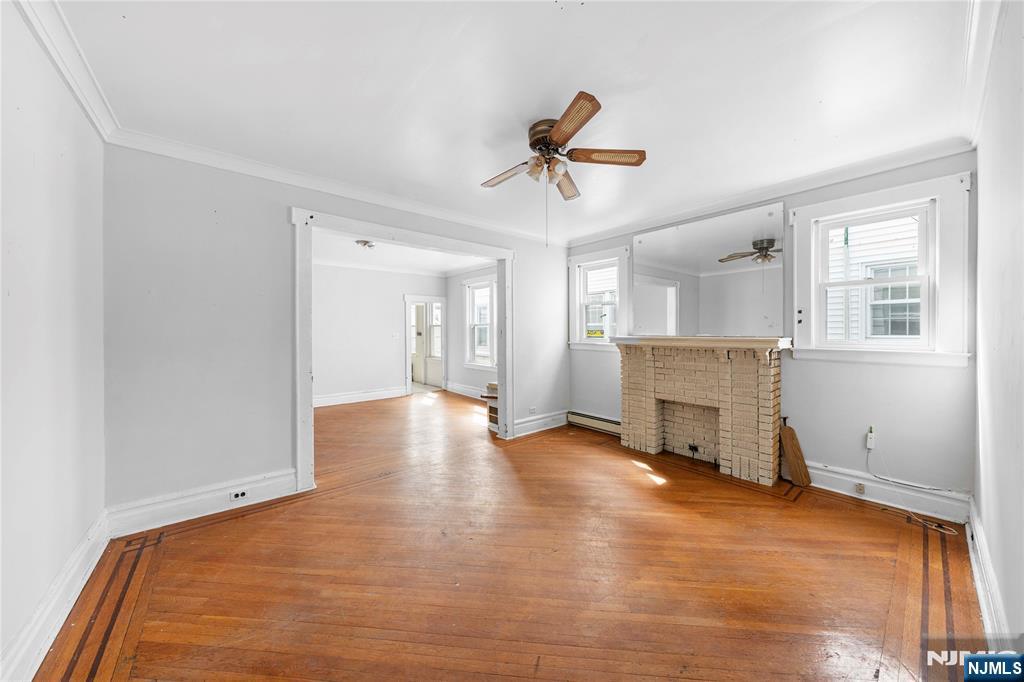 457 7th Property Photo 4
