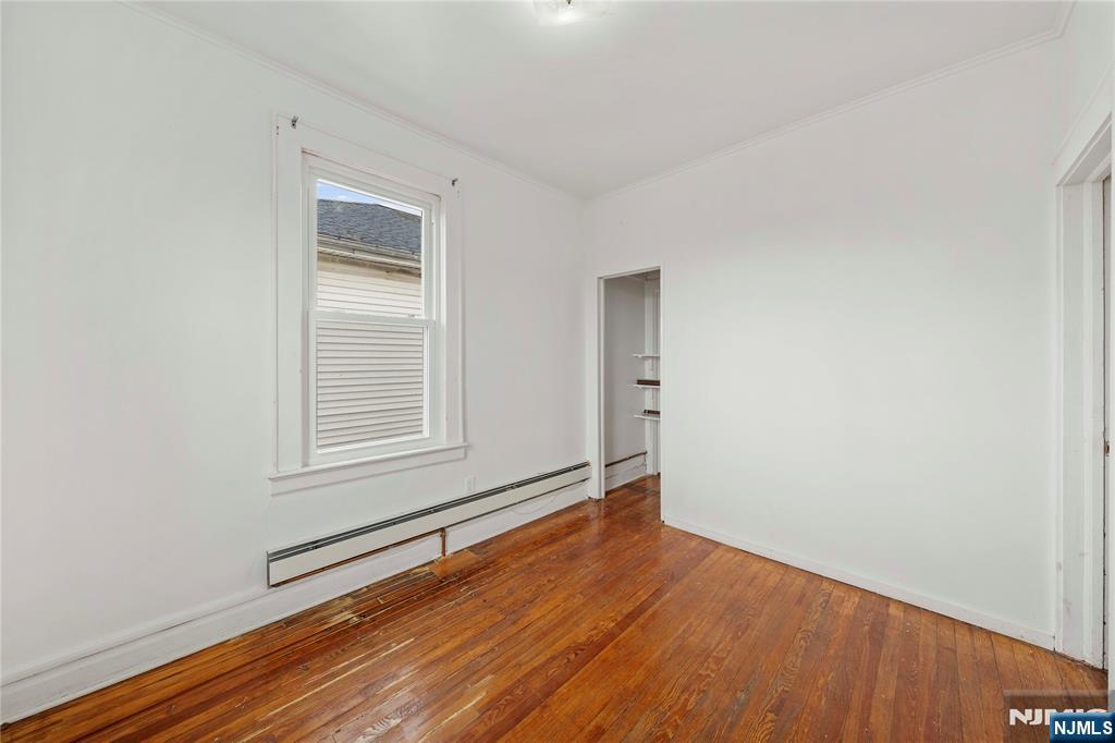 457 7th Property Photo 9