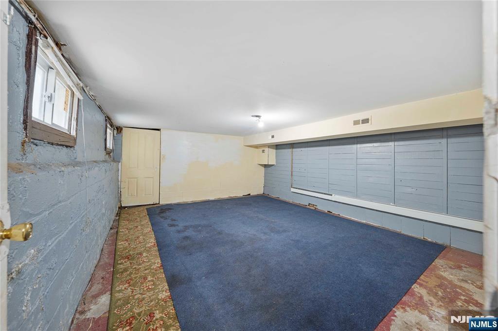 457 7th Property Photo 15