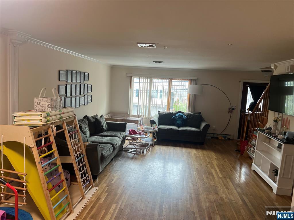414 Lafayette Avenue Property Photo 5