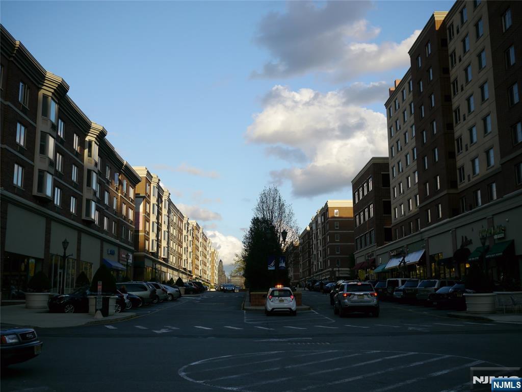 414 Lafayette Avenue Property Photo 14