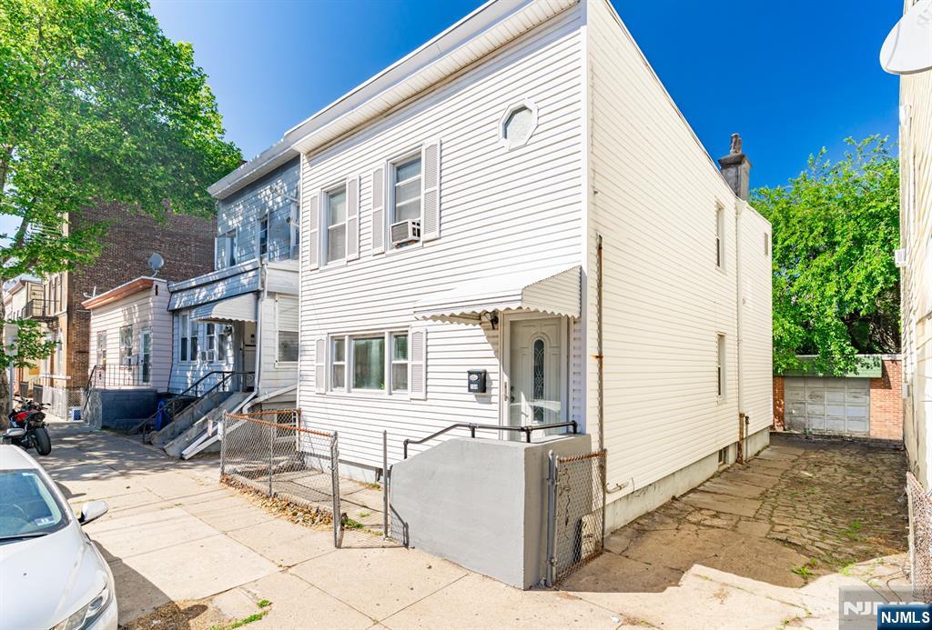 164 Hopkins Avenue Property Photo 1