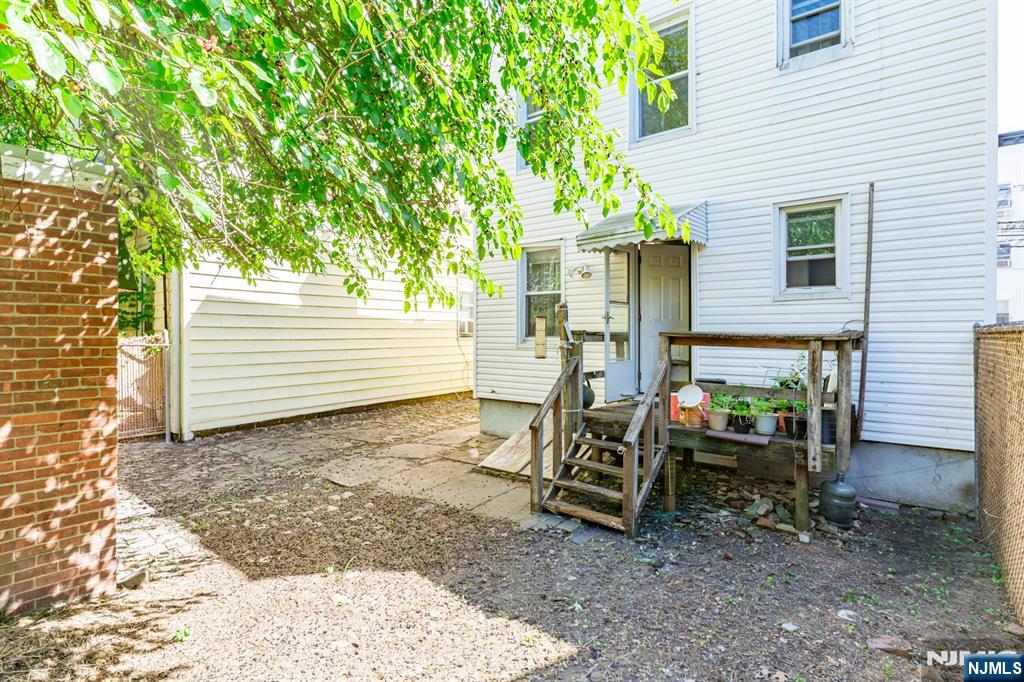 164 Hopkins Avenue Property Photo 23