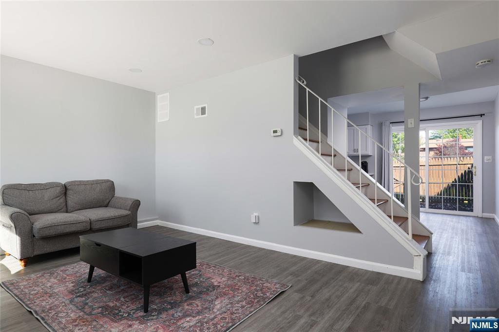 108 Greenwood Loop Road Property Photo 4