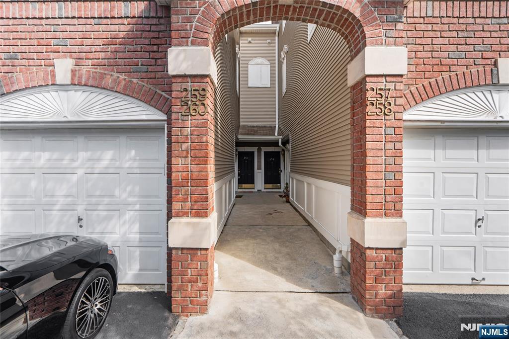 260 Riverwalk Way Property Photo 2