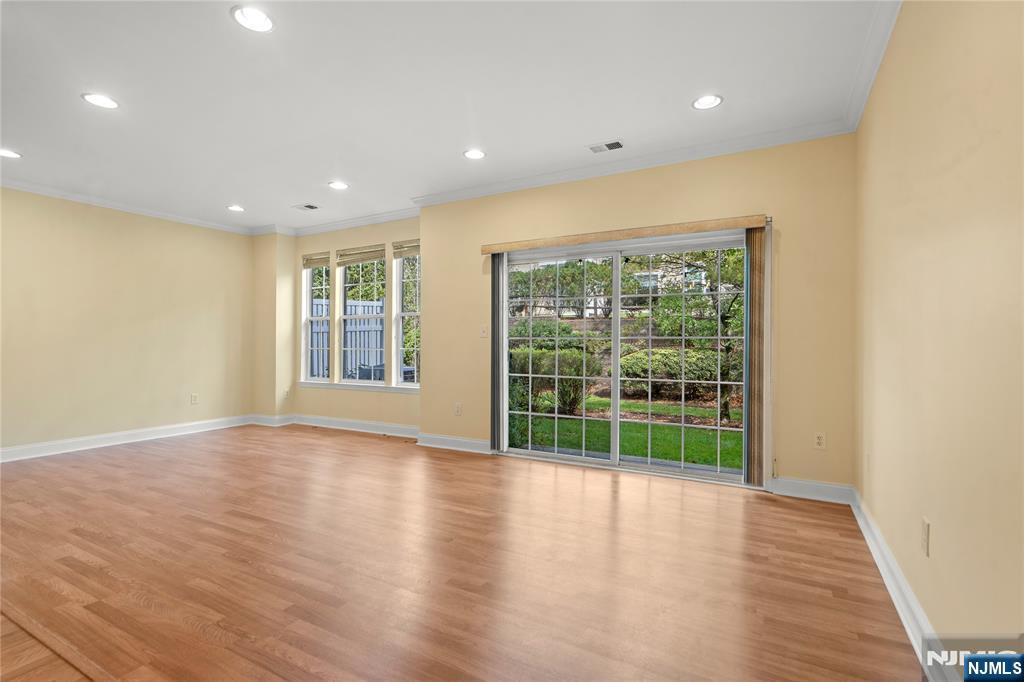 260 Riverwalk Way Property Photo 5