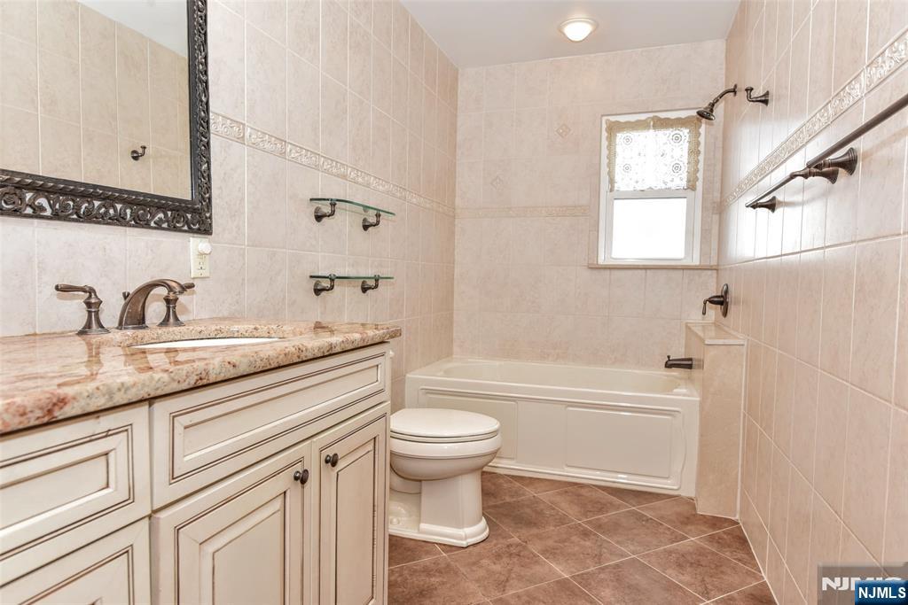 77 Herman Street Property Photo 29