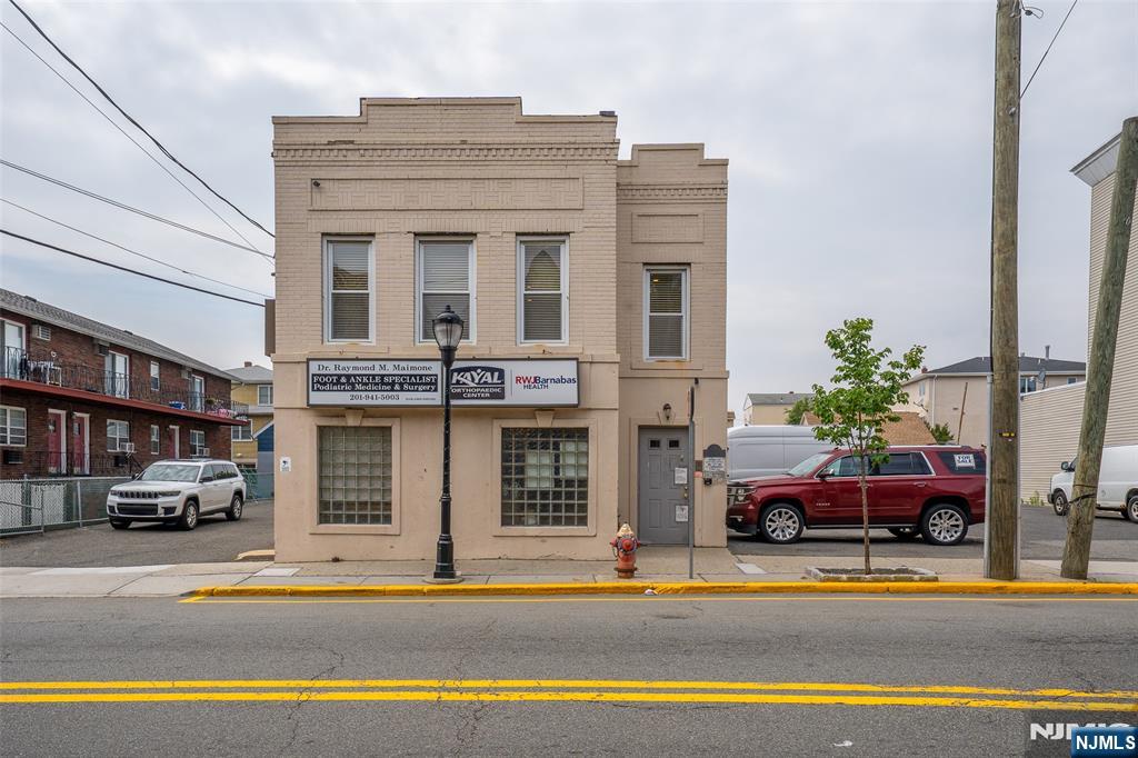 89 Anderson Avenue Property Photo 1