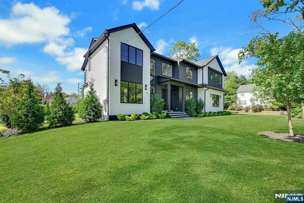 32 Highland Avenue Property Photo 2