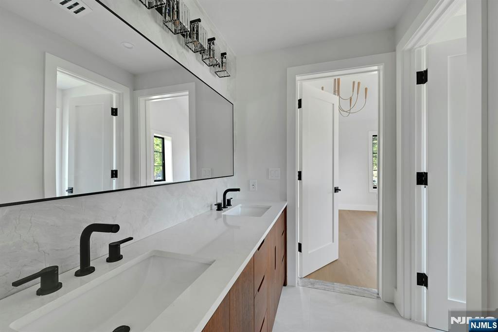 32 Highland Avenue Property Photo 22