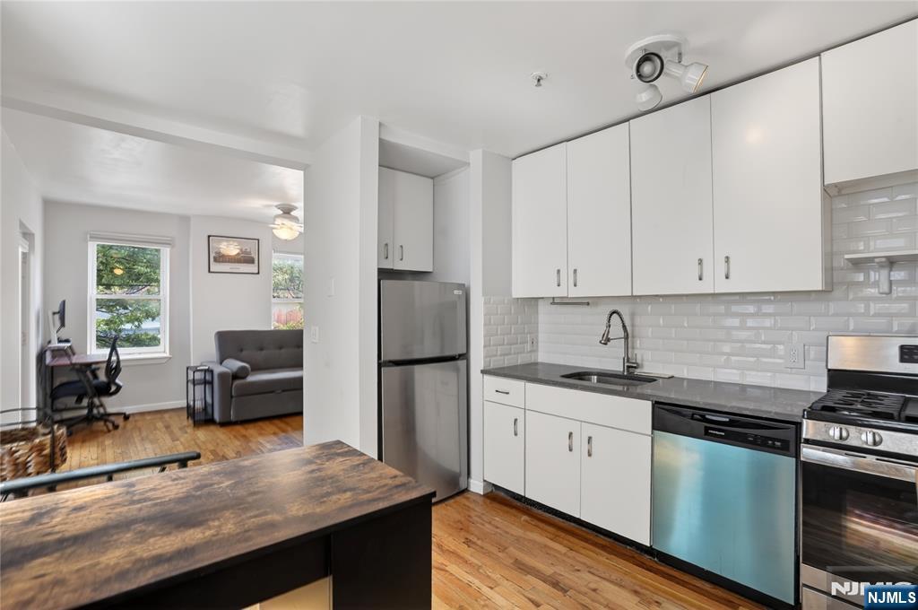 76 Bright Street 202 Property Photo 15