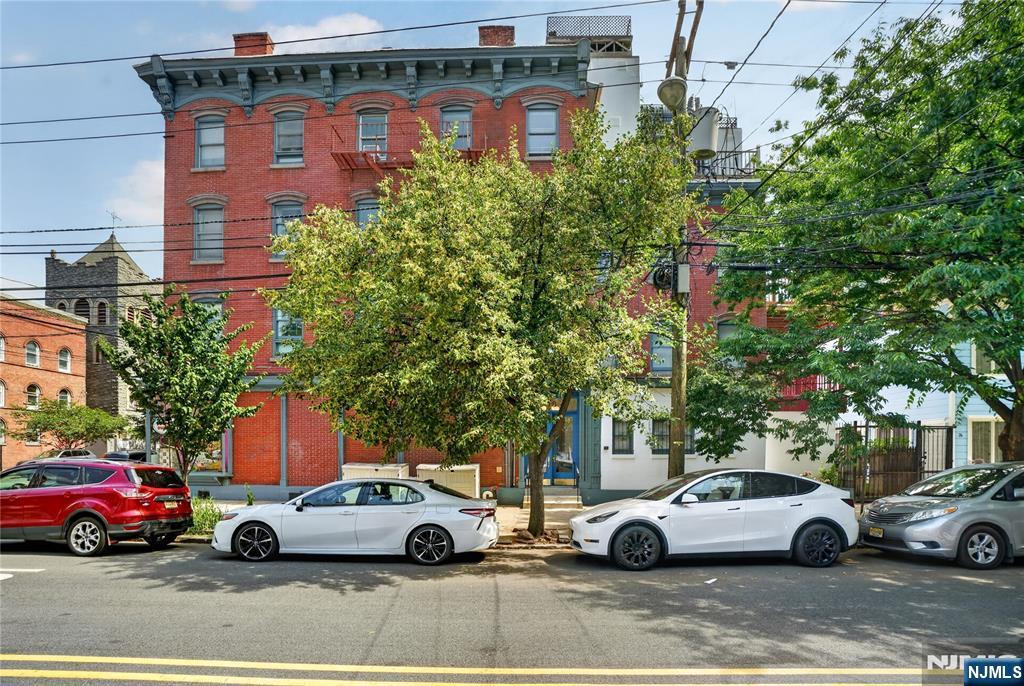 76 Bright Street 202 Property Photo 16