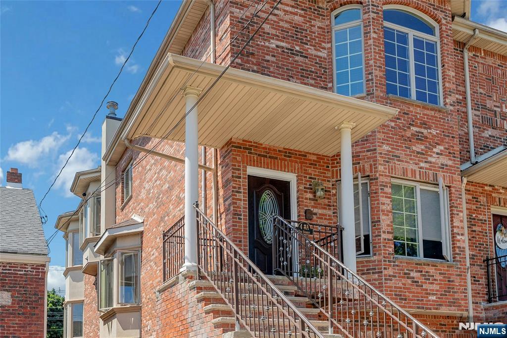 4 8th Street A Property Photo 3