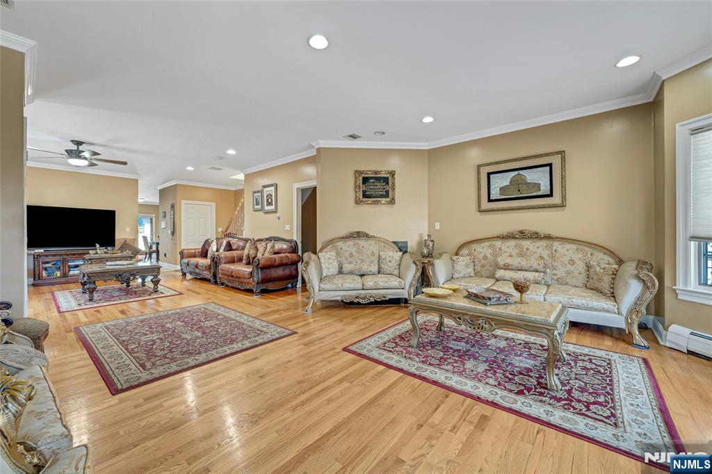 4 8th Street A Property Photo 4