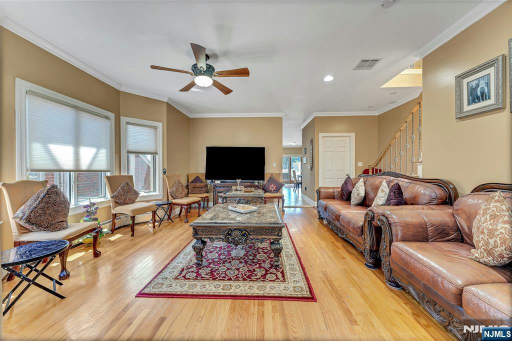 4 8th Street A Property Photo 6