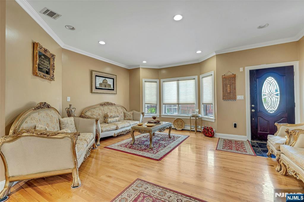 4 8th Street A Property Photo 7
