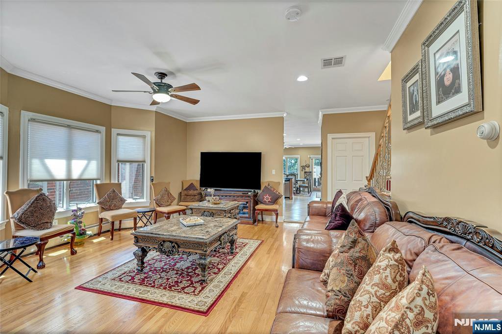 4 8th Street A Property Photo 11