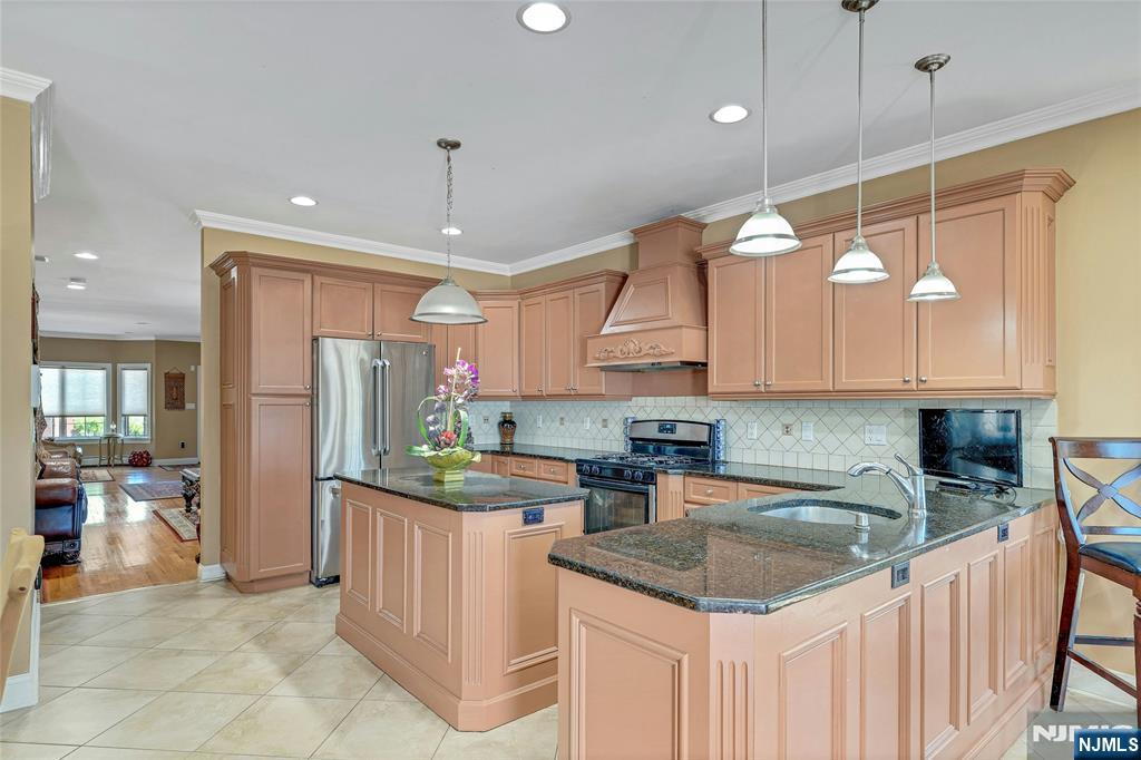 4 8th Street A Property Photo 14