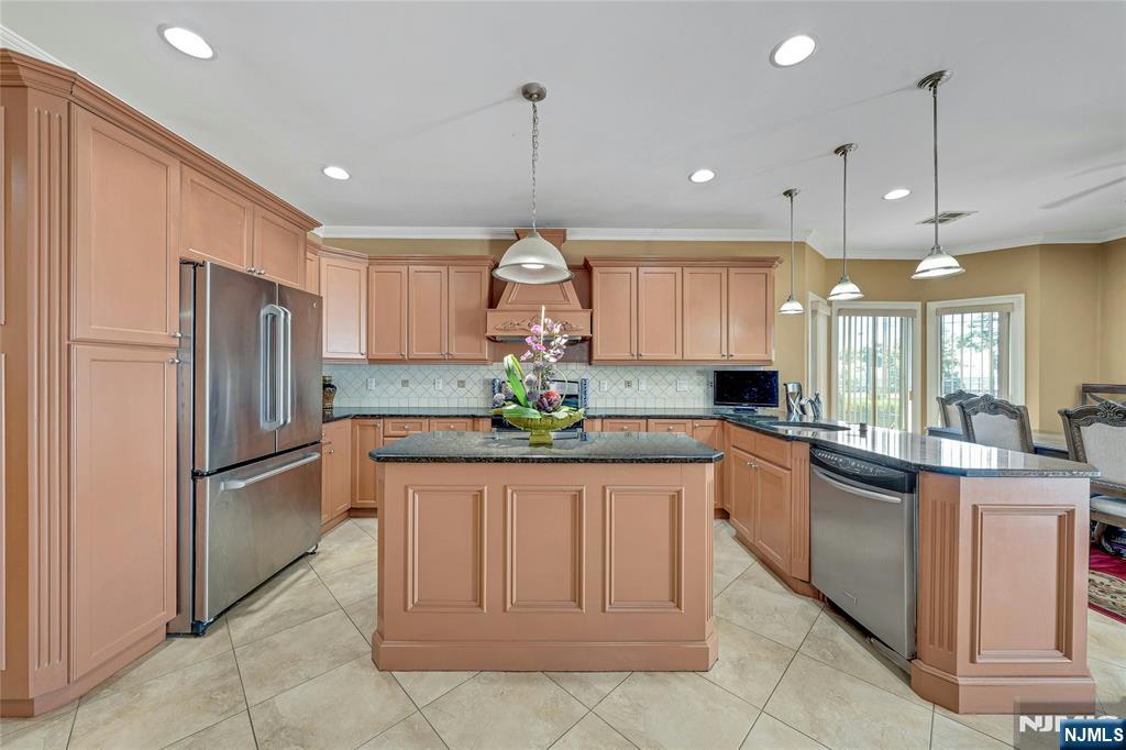 4 8th Street A Property Photo 15