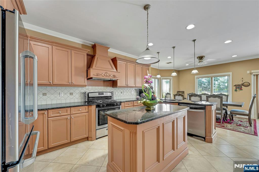 4 8th Street A Property Photo 16