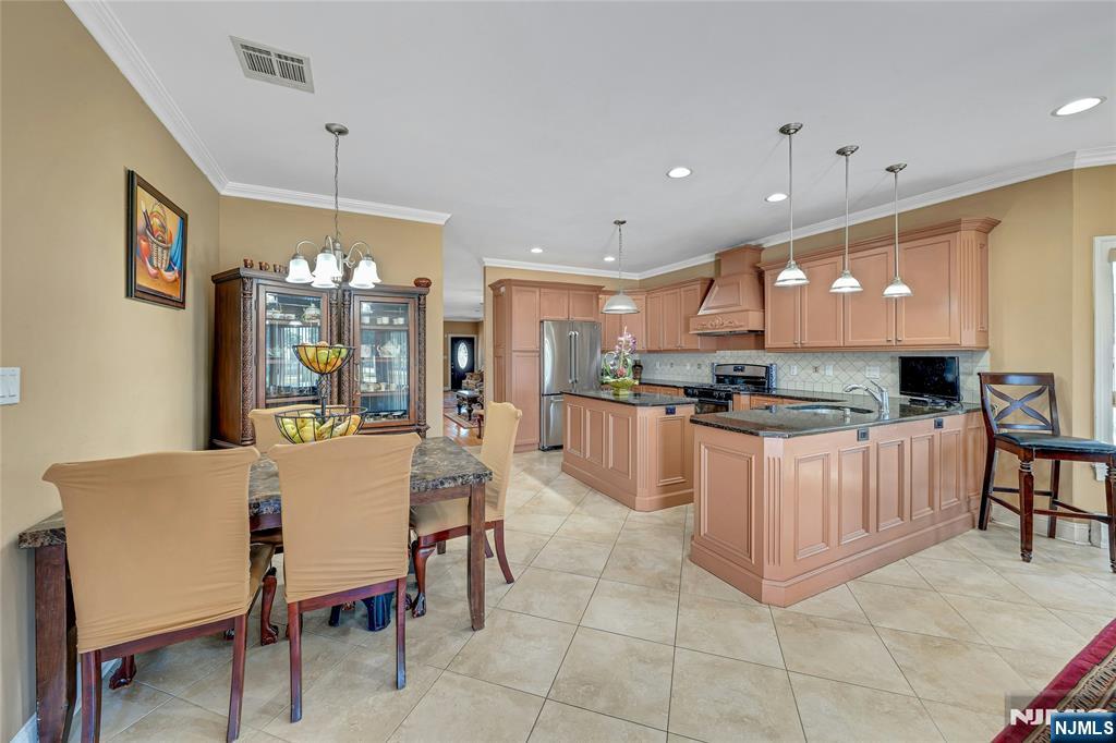 4 8th Street A Property Photo 18