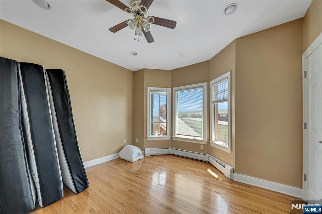 4 8th Street A Property Photo 23