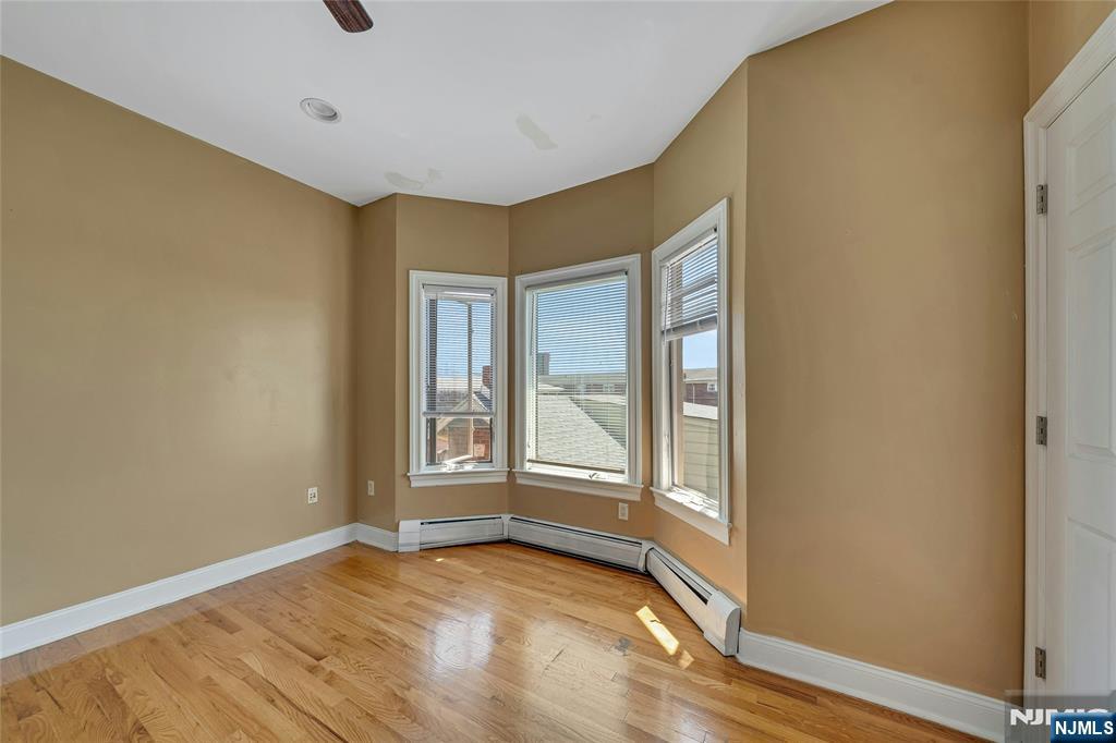 4 8th Street A Property Photo 25