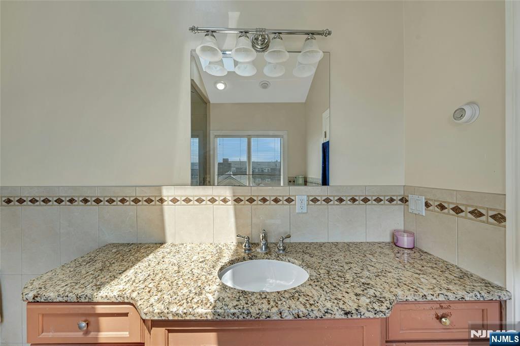 4 8th Street A Property Photo 27