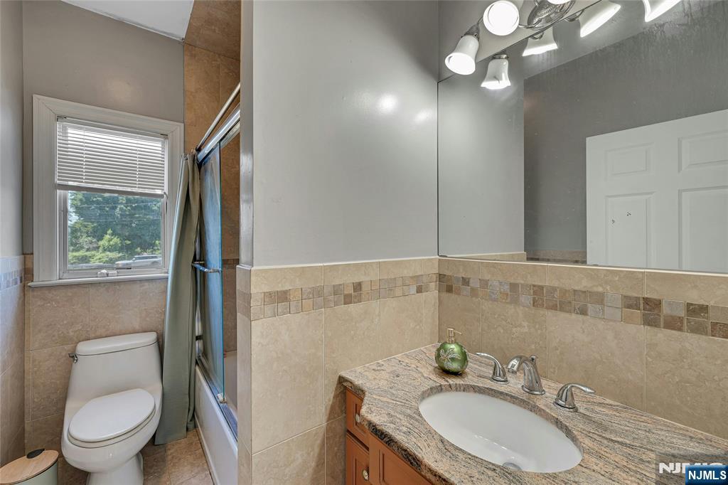 4 8th Street A Property Photo 29