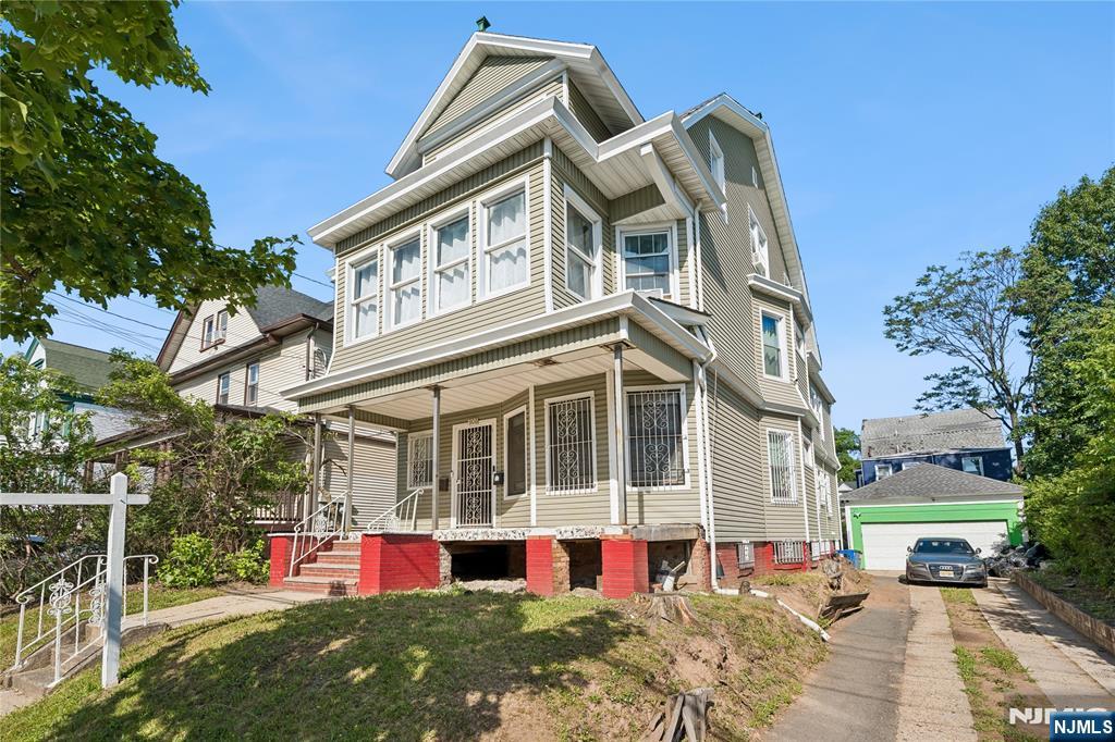 908-910 S 16th Street Property Photo 1