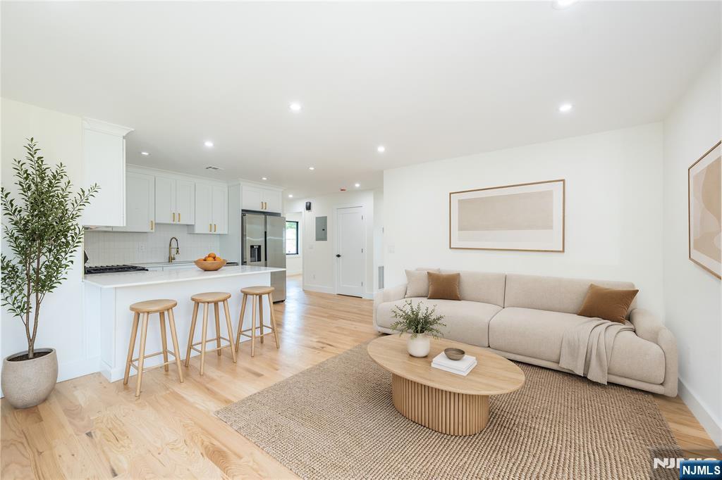 363 Park Street Property Photo 7