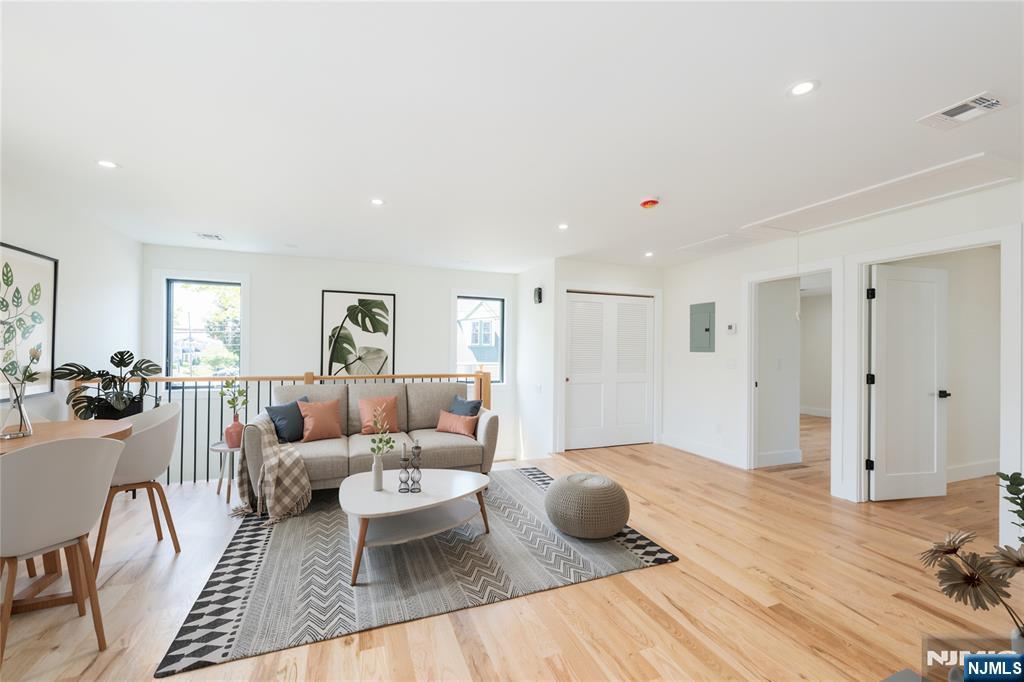 363 Park Street Property Photo 19