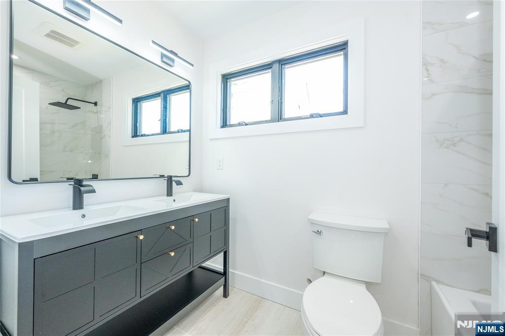 363 Park Street Property Photo 29