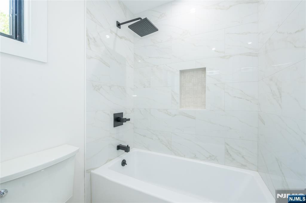 363 Park Street Property Photo 30