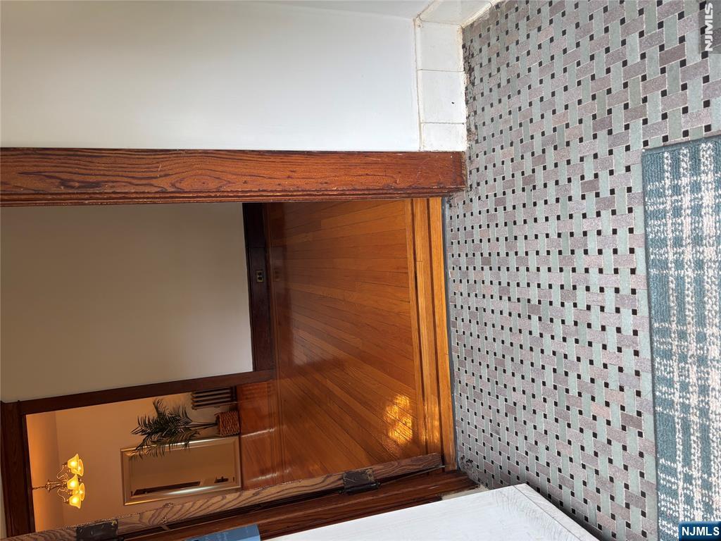 485 Maple Avenue Property Photo 2