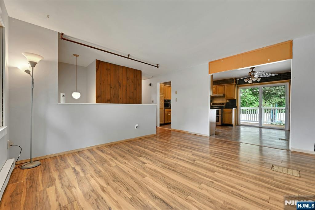 16 Essex Road Property Photo 4