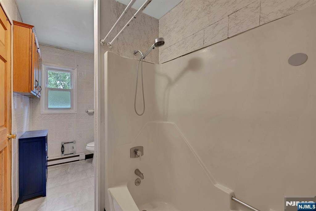 16 Essex Road Property Photo 12