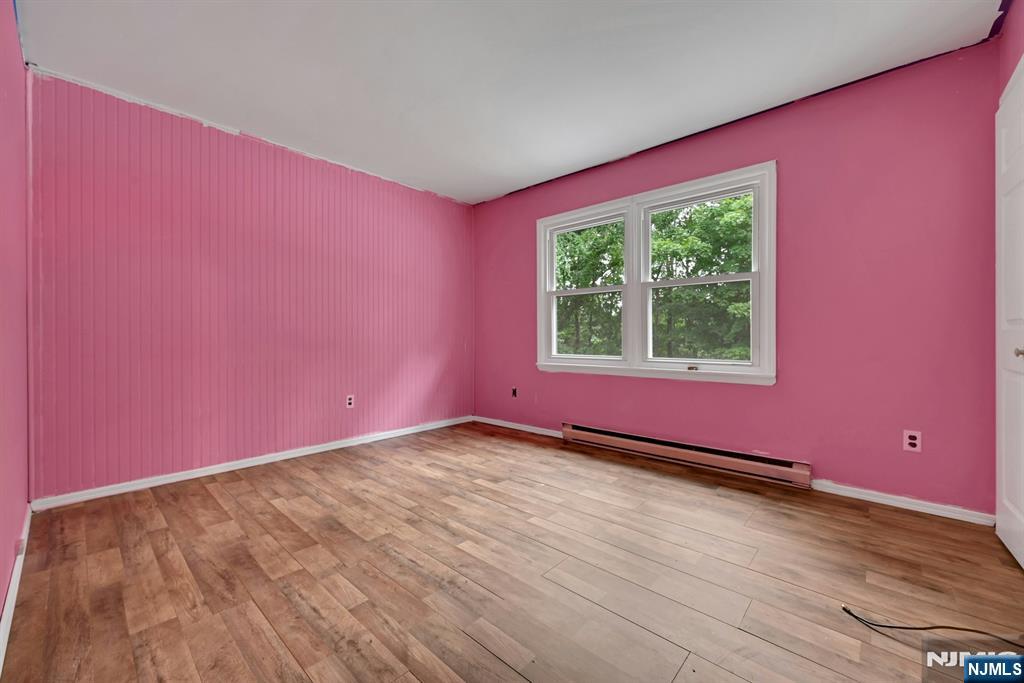 16 Essex Road Property Photo 14