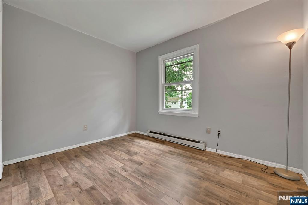 16 Essex Road Property Photo 18