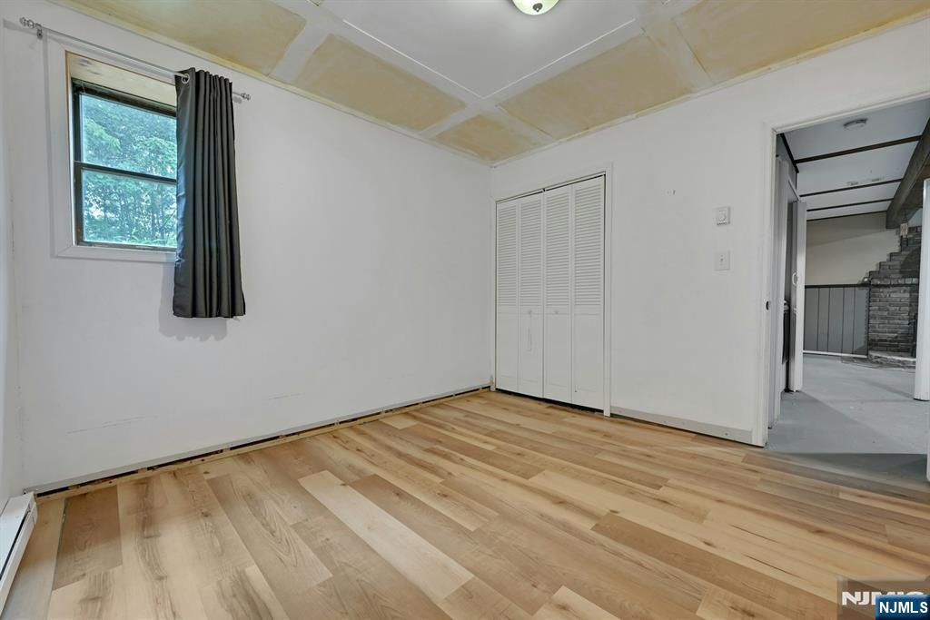16 Essex Road Property Photo 24