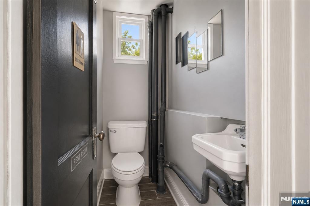 50 Jewell Street Property Photo 4